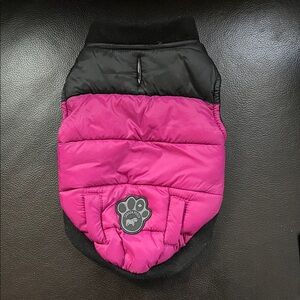 Canada Pooch Summit Stretch Vest Size 10 (5-8lb)